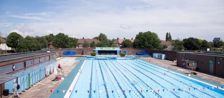 Charlton Lido - 247 airport ride