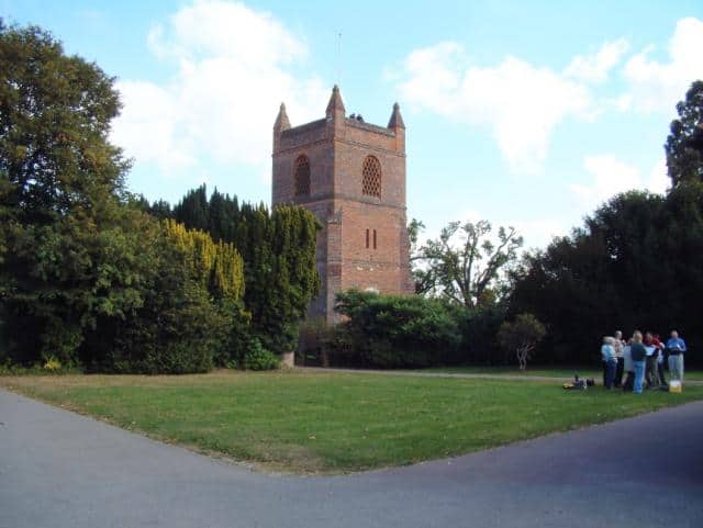 airport taxi Finchampstead